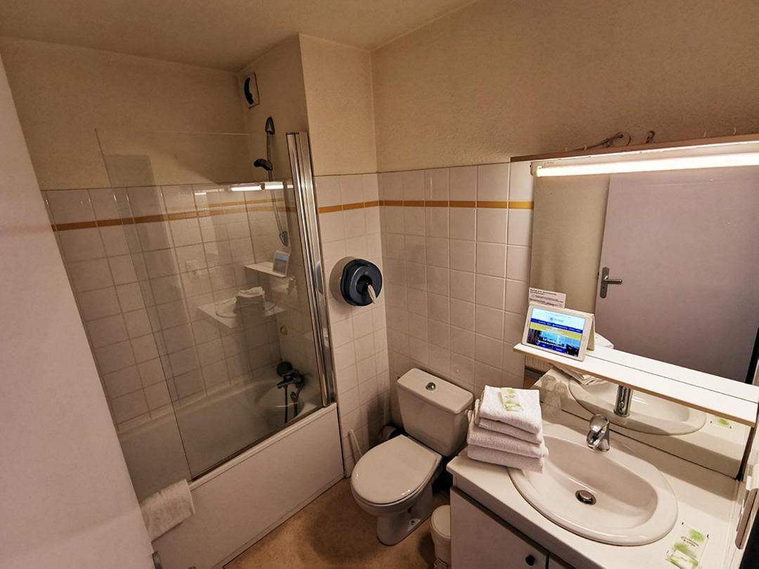 Hotel De La Poste ลา กาวาเลอรี ภายนอก รูปภาพ